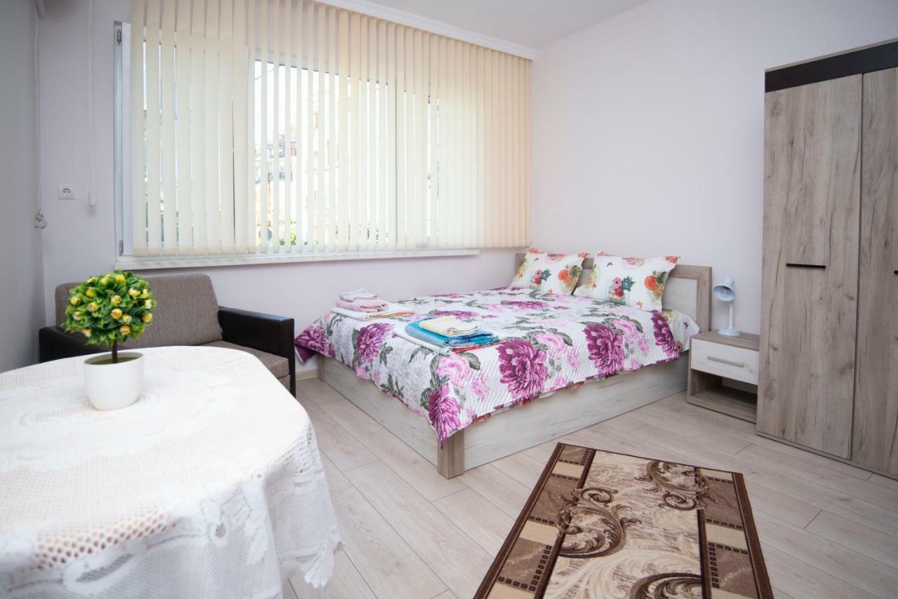 Apartament Lynn'S Oasis-Ocean Touch In Core Downtown Burgas Zewnętrze zdjęcie